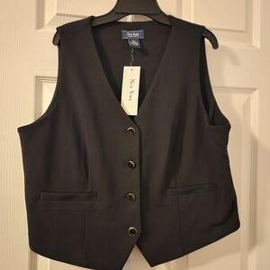 Women's Classic Black Vest